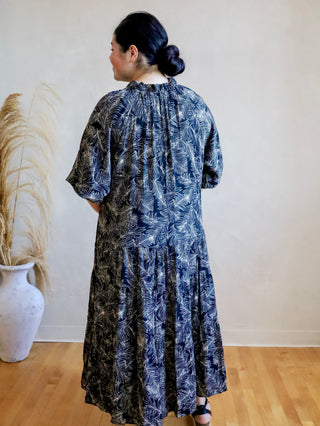 Black and White Leaf Print Maxi Plus Dress